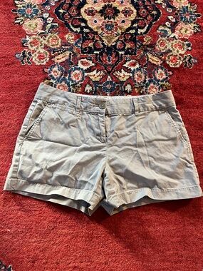 Classic Women's LOFT Casual Shorts - Light Gray SIZE 4